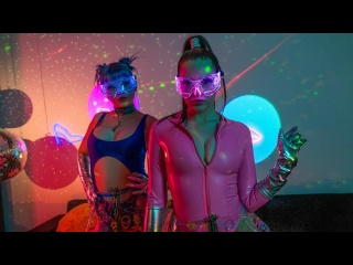 [brazzersexxtra] jewelz blu, aubree valentine, xander corvus - the big bang young big ass